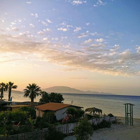 Anatolikos Rooms Алікес Екстер'єр фото
